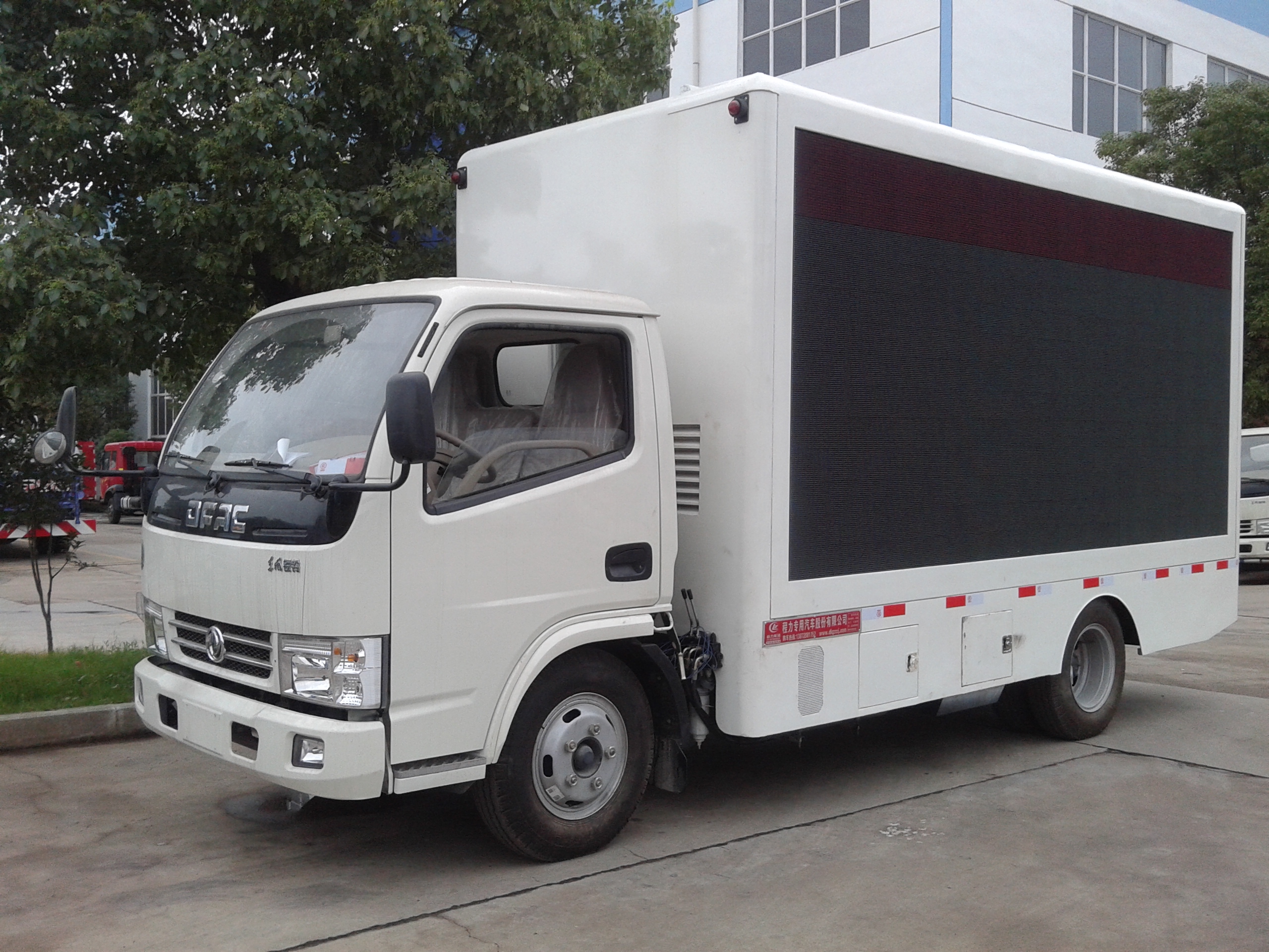 東風(fēng)DFA5040XXC35D6AC型宣傳車