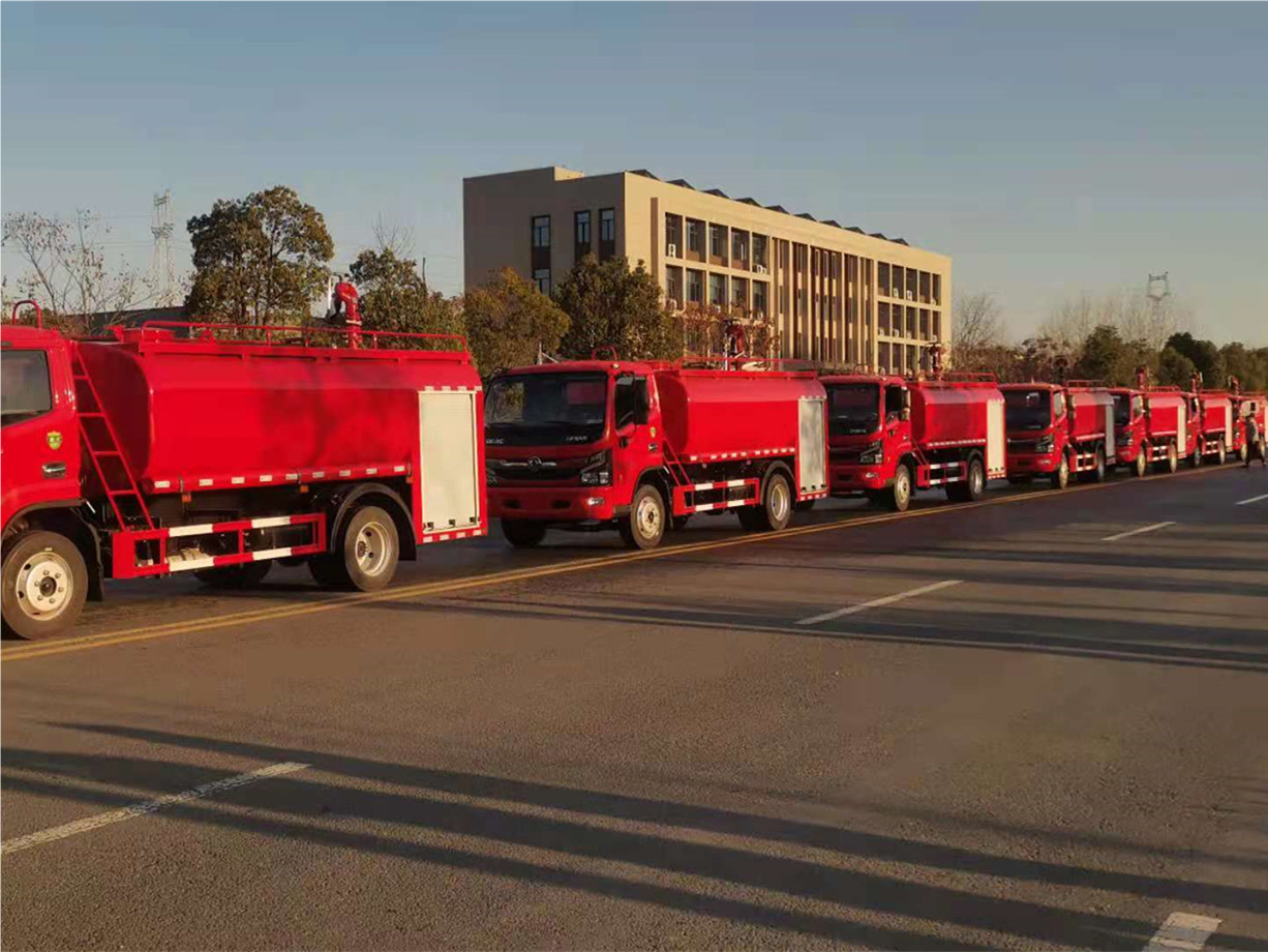 7噸大多利卡消防灑水車